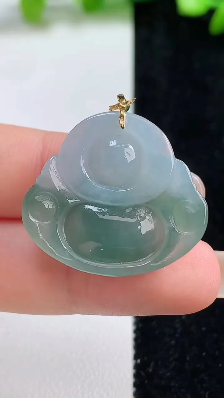 天然A货翡翠佛公吊坠，尺寸25.8-28.7-6.7，重量:7.28g
9月8日