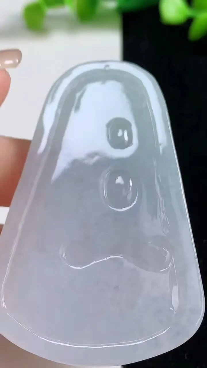 天然A货翡翠虚空藏观音菩萨吊坠，尺寸67-43-5，重量:28.17g
9月8日