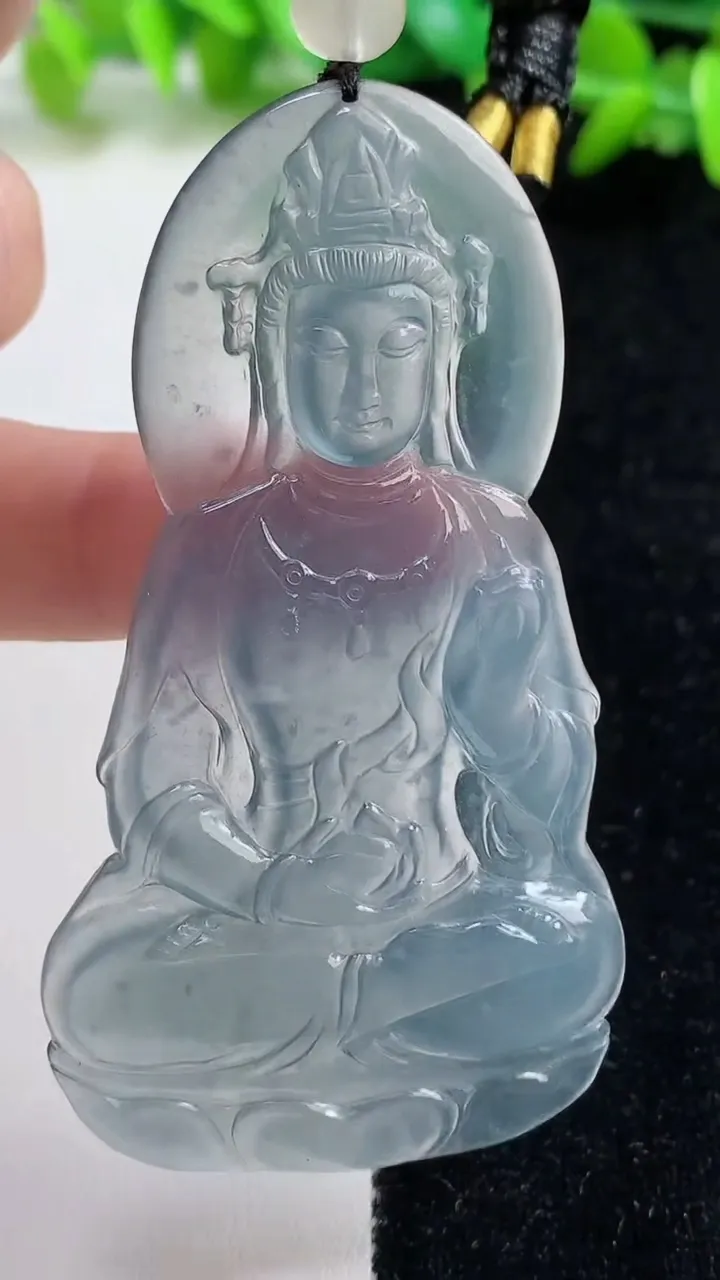 天然A货翡翠冰种紫罗兰观音菩萨吊坠，尺寸69.5-38-4.3，重量:21.47g
9月8日
