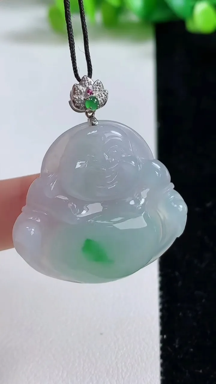天然A货翡翠佛公吊坠，尺寸33-34.8-6，重量:10.97g
9月8日