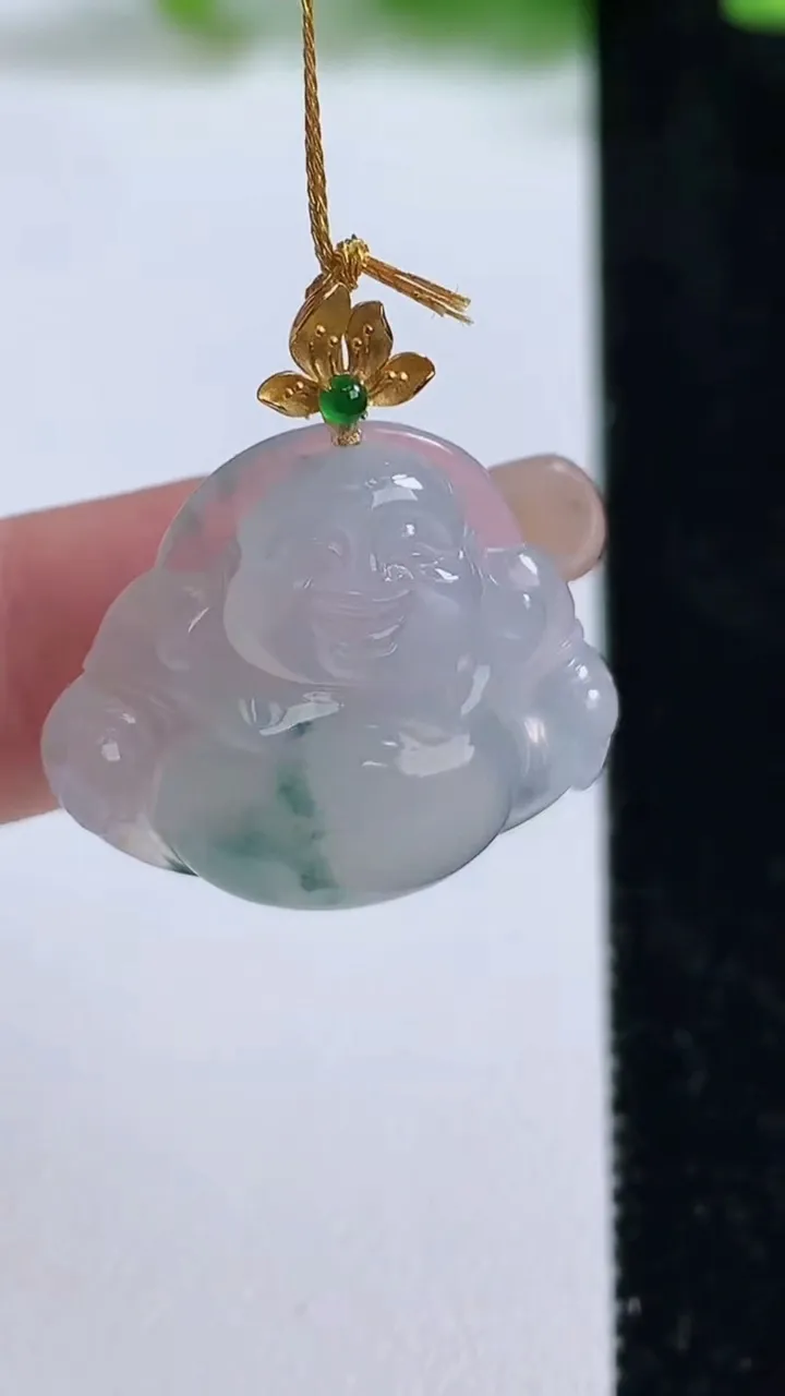 天然A货翡翠种飘花佛公吊坠，尺寸23-25.3-6，重量:5.28g
9月8日