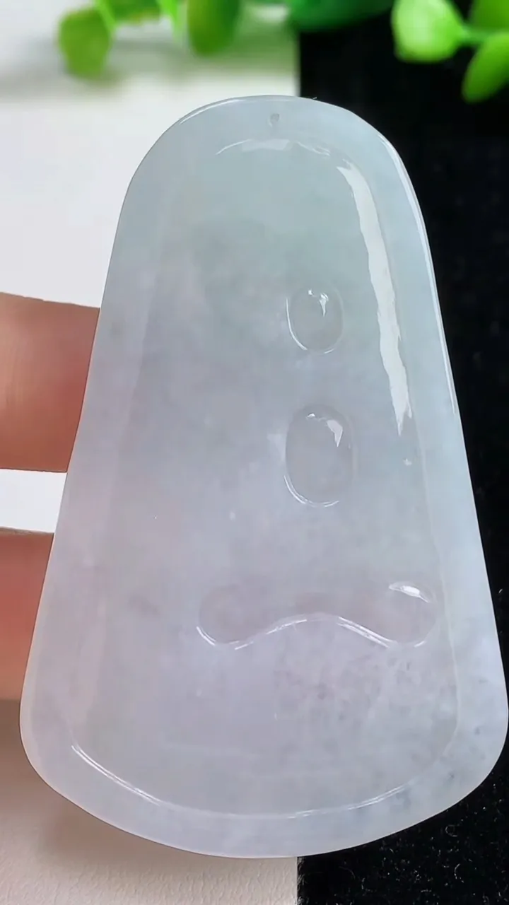 天然A货翡翠虚空藏观音菩萨吊坠，尺寸67-43-5，重量:28.17g
9月8日