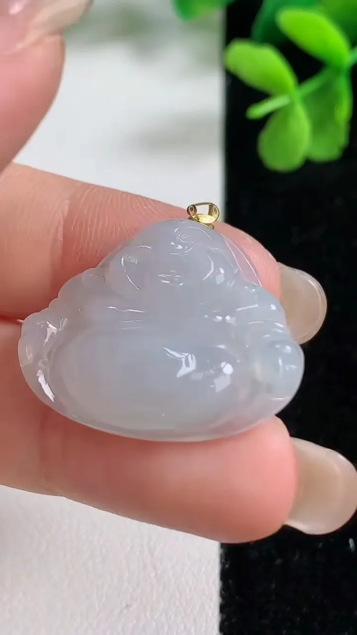 天然A货翡翠种白冰佛公吊坠，尺寸22-26.7-4.6，重量:4.61g
9月9日