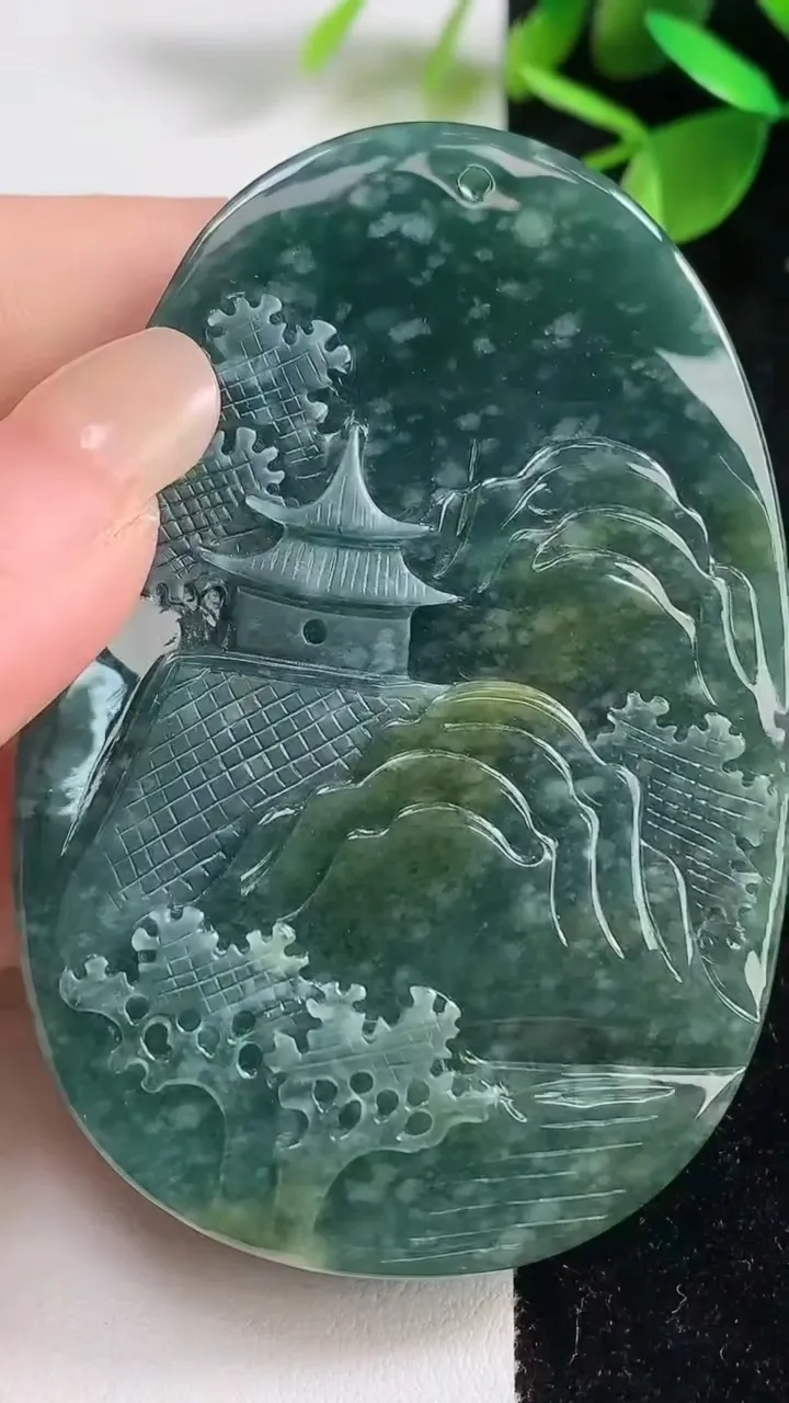 天然A货翡翠蓝水山水牌吊坠，尺寸72-48.5-16.8，重:91.79g
9月9日