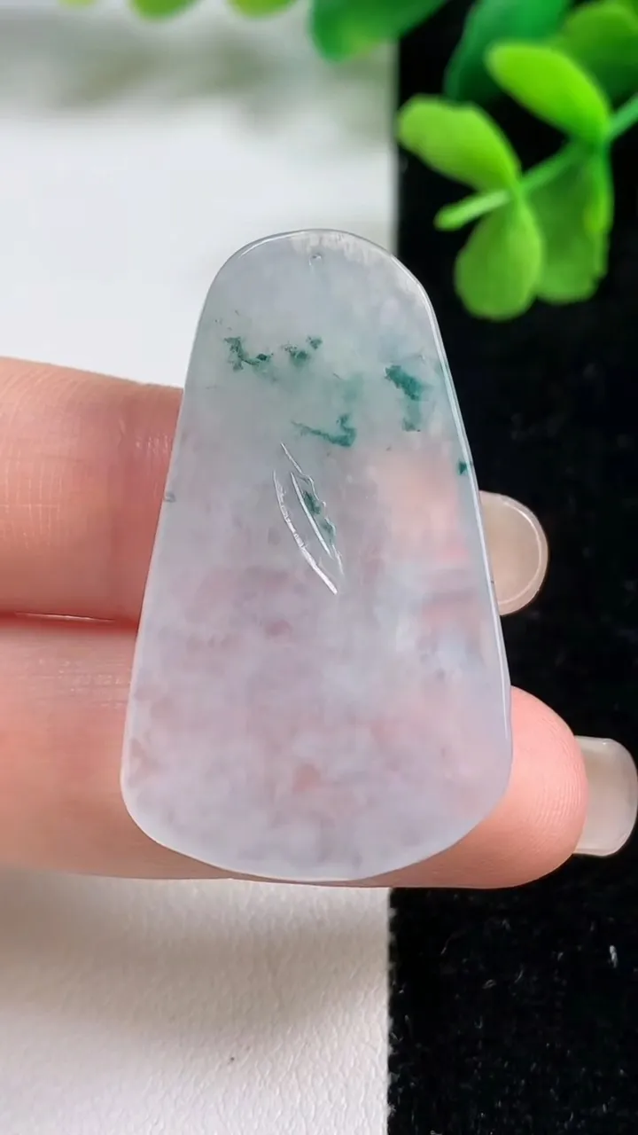 天然A货翡翠牌吊坠，尺寸38.7-23.2-4，重量:8.30g
9月9日