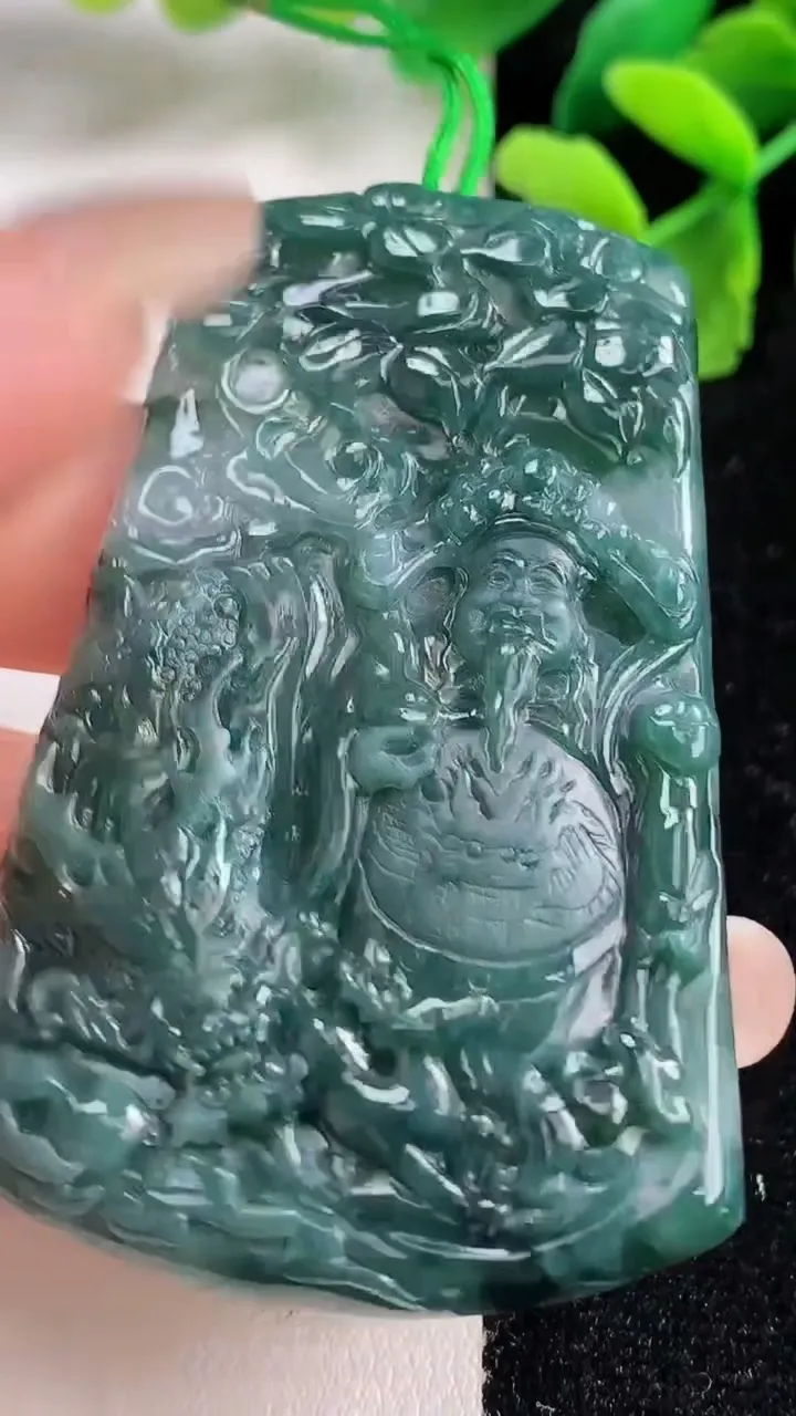天然A货翡翠祥龙财神爷吊坠，尺寸59.6-37-4.8，重量:24.03g
9月9日