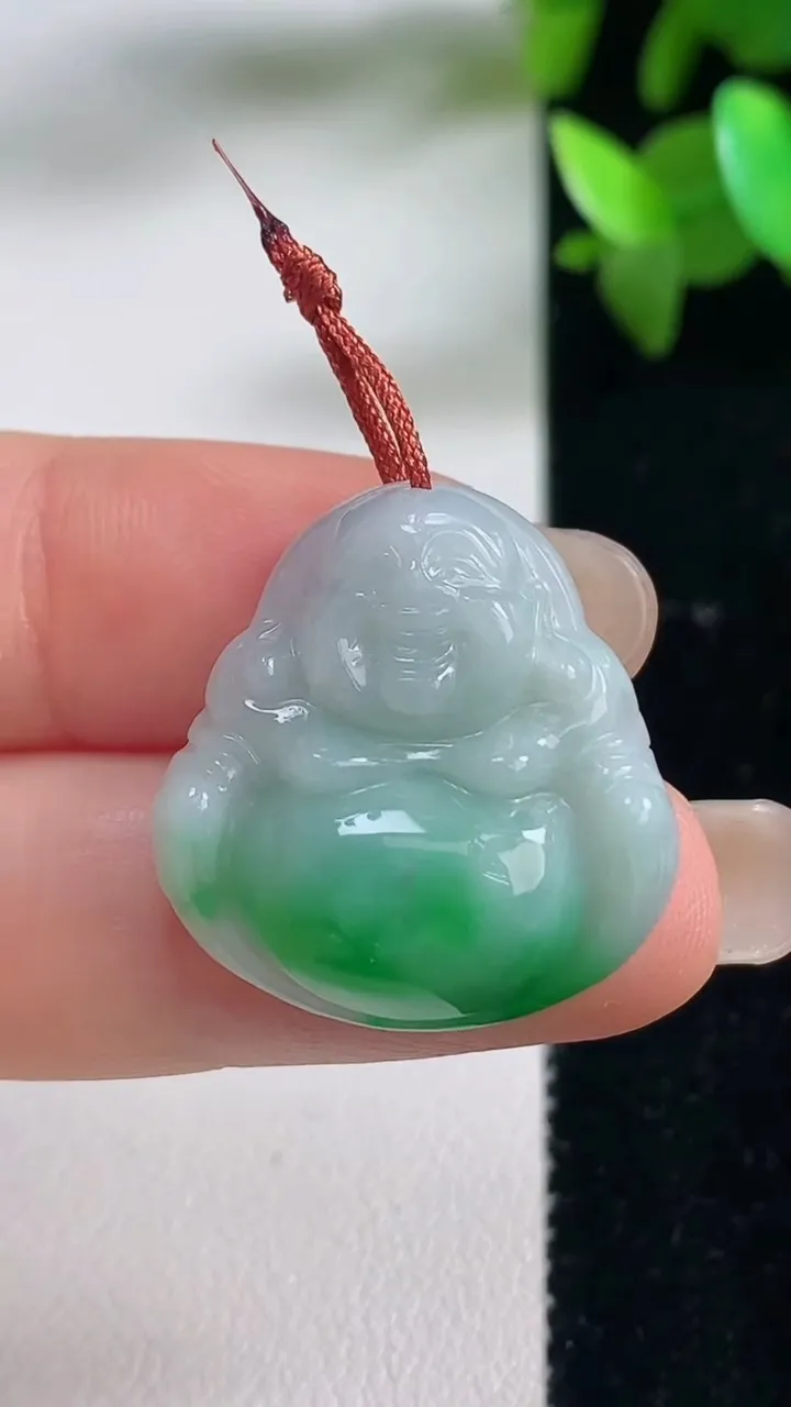 天然A货翡翠佛公吊坠，尺寸23.7-22.7-6.2，重量:6.17g
9月10日