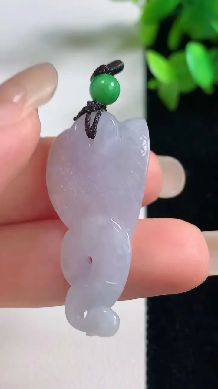 天然A货翡翠紫罗兰生肖蛇吊坠，尺寸36-18-7.8，重量:7.30g
9月10日
