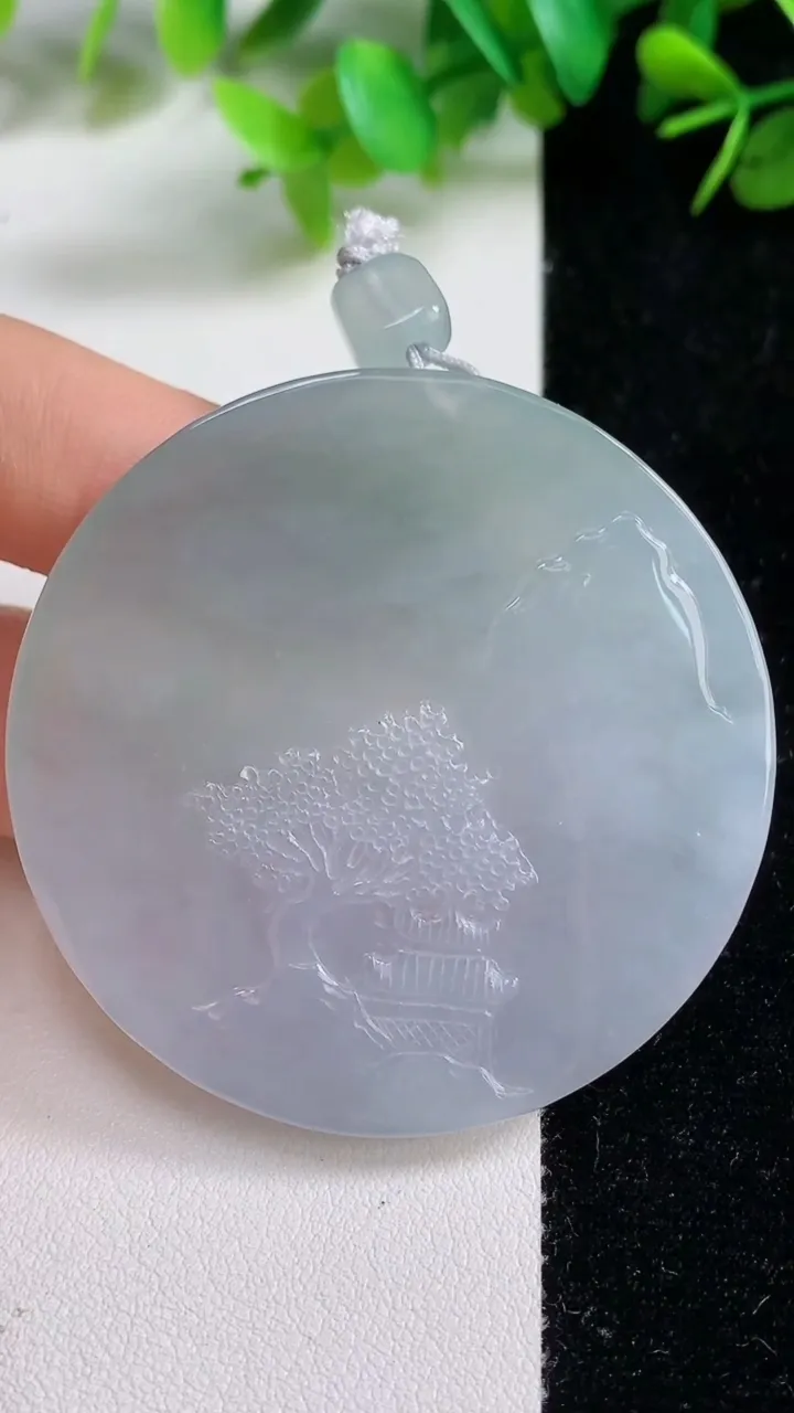 天然A货翡翠冰种春带彩紫罗兰山水牌吊坠，尺寸52-6.5，重量:44.45g
9月10日