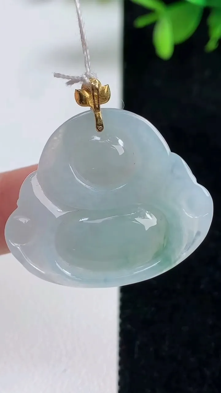 天然A货翡翠种飘花佛公吊坠，尺寸26.4-31-5.7，重量:6.92g
9月10日