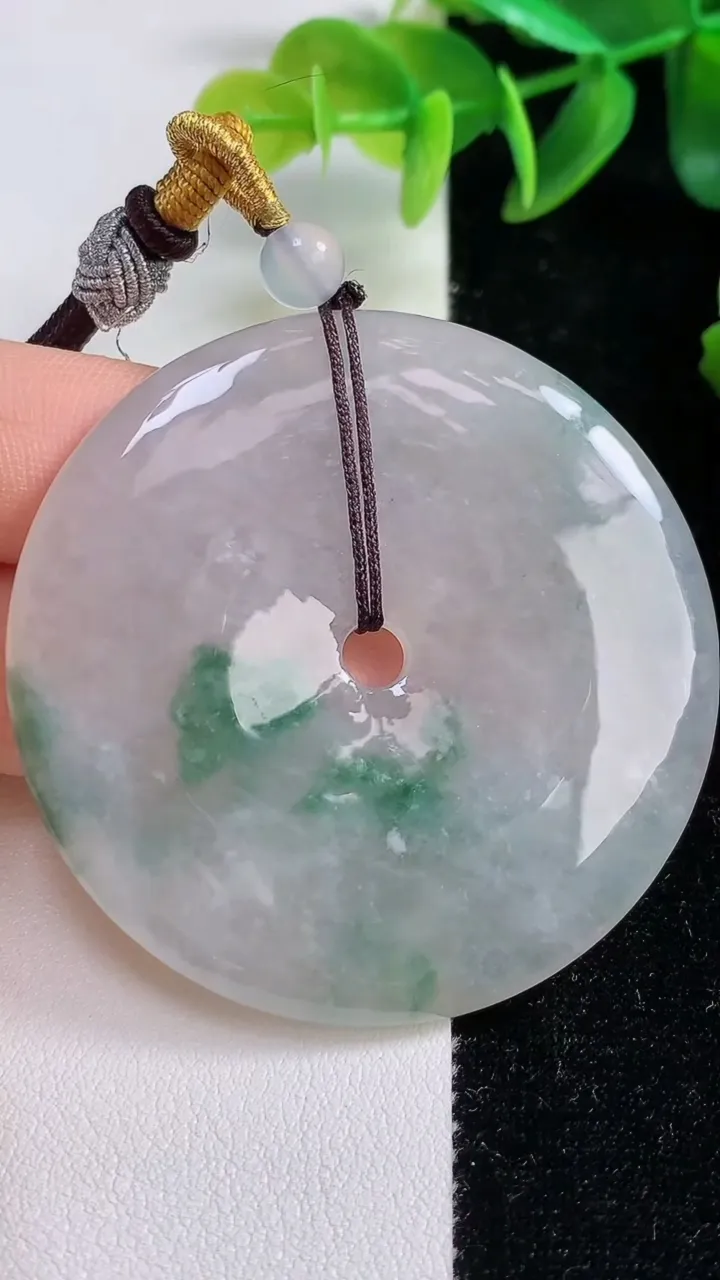 天然A货翡翠飘花平安扣吊坠，尺寸 51.4-6.2，重: 36.85g
9月10日