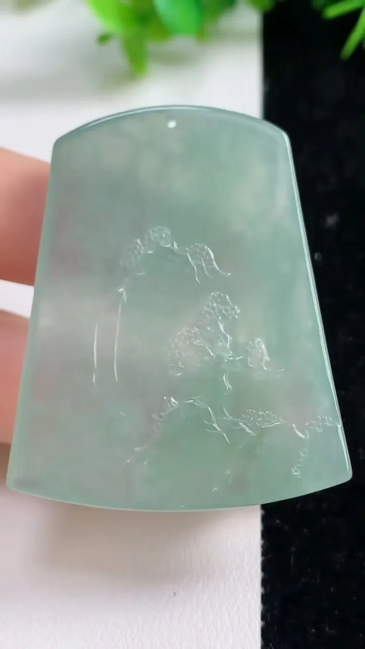 天然A货翡翠山水牌吊坠，尺寸47-36.8-5.2，重量:24.06g
9月10日