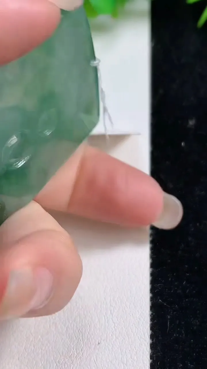 天然A货翡翠普贤菩萨吊坠，尺寸59-38-5.2，重量:31.23g
9月10日