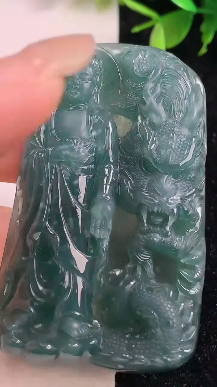 天然A货翡翠祥龙阿尼陀佛吊坠，尺寸68.7-39.5-9.4，重量:54.97g
9月10日