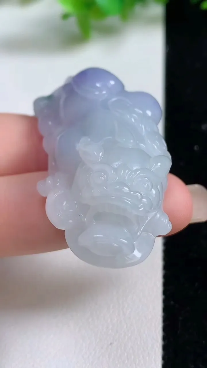 天然A货翡翠紫罗兰貔貅吊坠，尺寸52.5-24.8-12.8，重量:27.86g
9月10日
