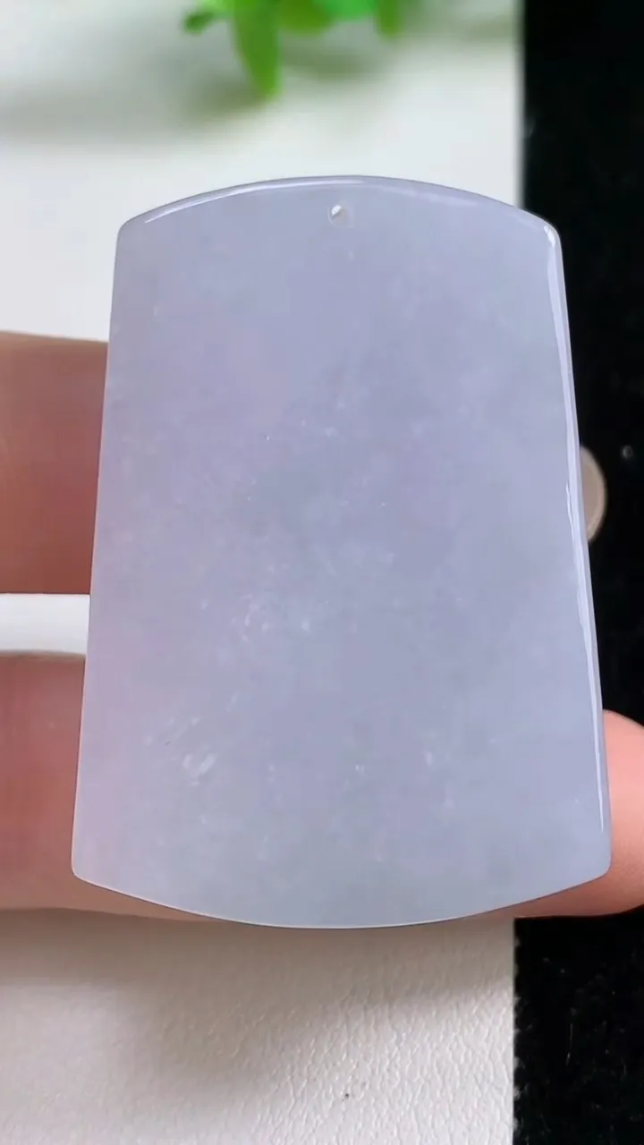 天然A货翡翠紫罗兰大日如来吊坠，尺寸43.7-30-8.5，重量:27.93g
9月10日