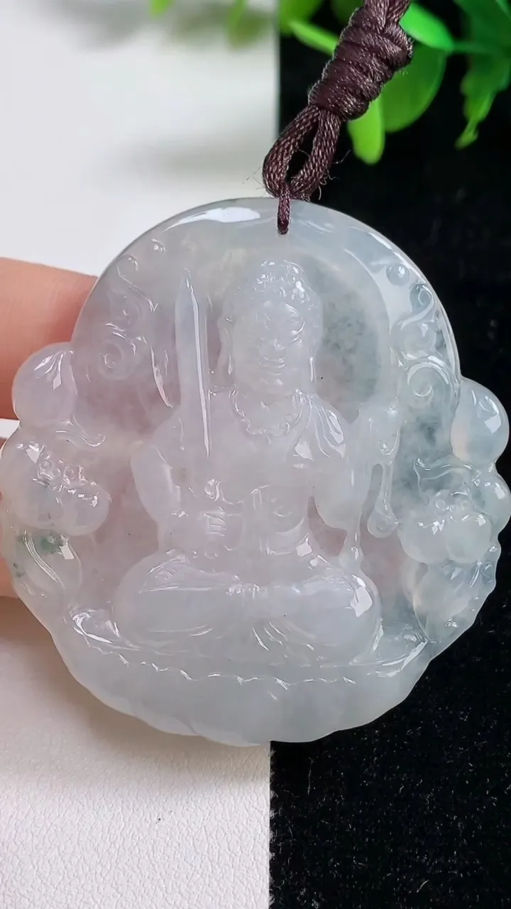 天然A货翡翠冰种飘花不动明王吊坠，尺寸53-48.4-5，重量:26.32g
9月10日