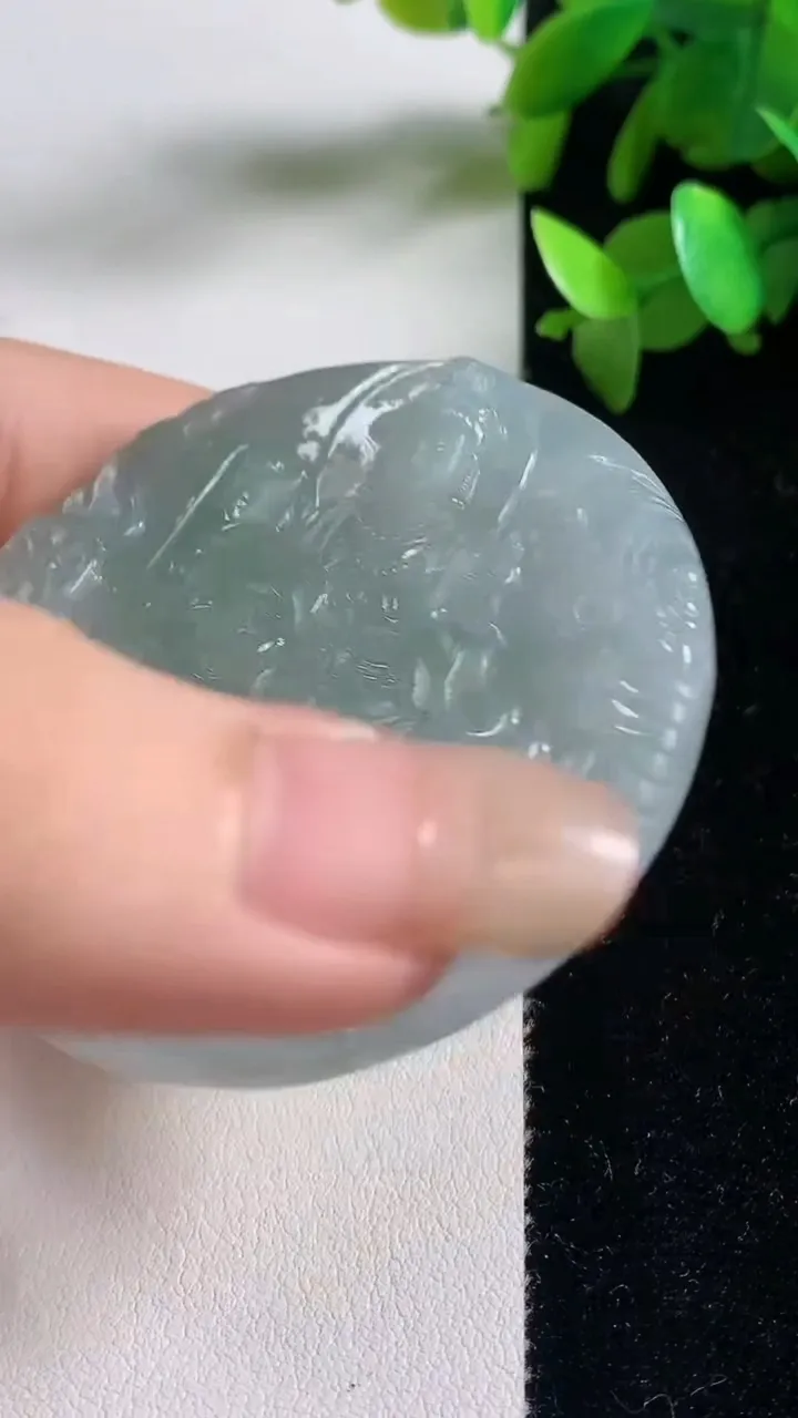 天然A货翡翠普贤菩萨吊坠，尺寸53.2-5.3，重量:34.68g
9月11日