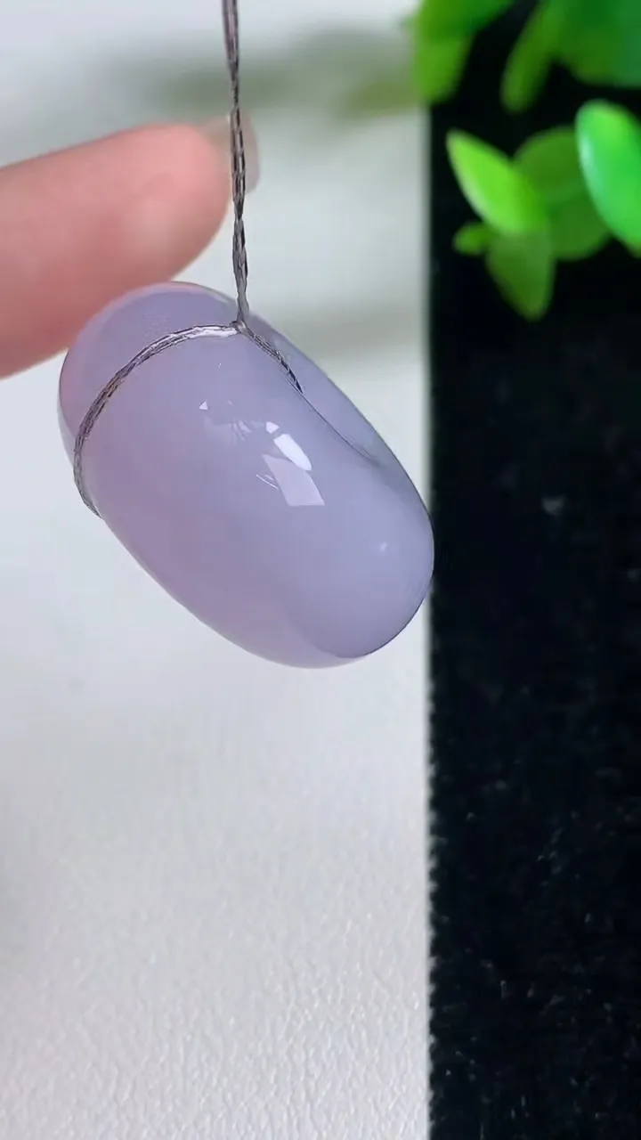 天然A货翡翠紫罗兰平安扣吊坠，尺寸26.8-13.3，重量:21.65g
9月11日