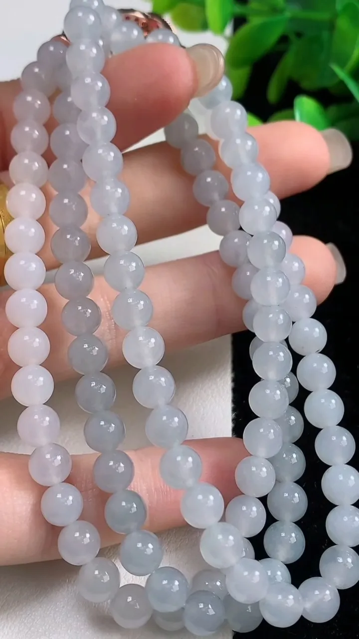 天然A货翡翠圆珠项链，尺寸5.7-107颗，重量:43.16g
9月11日