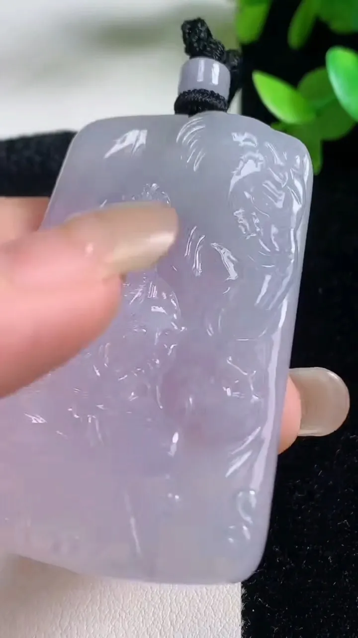 天然A货翡翠种紫罗兰普贤菩萨吊坠，尺寸56.3-36-5.3，重量:29.89g
9月11日