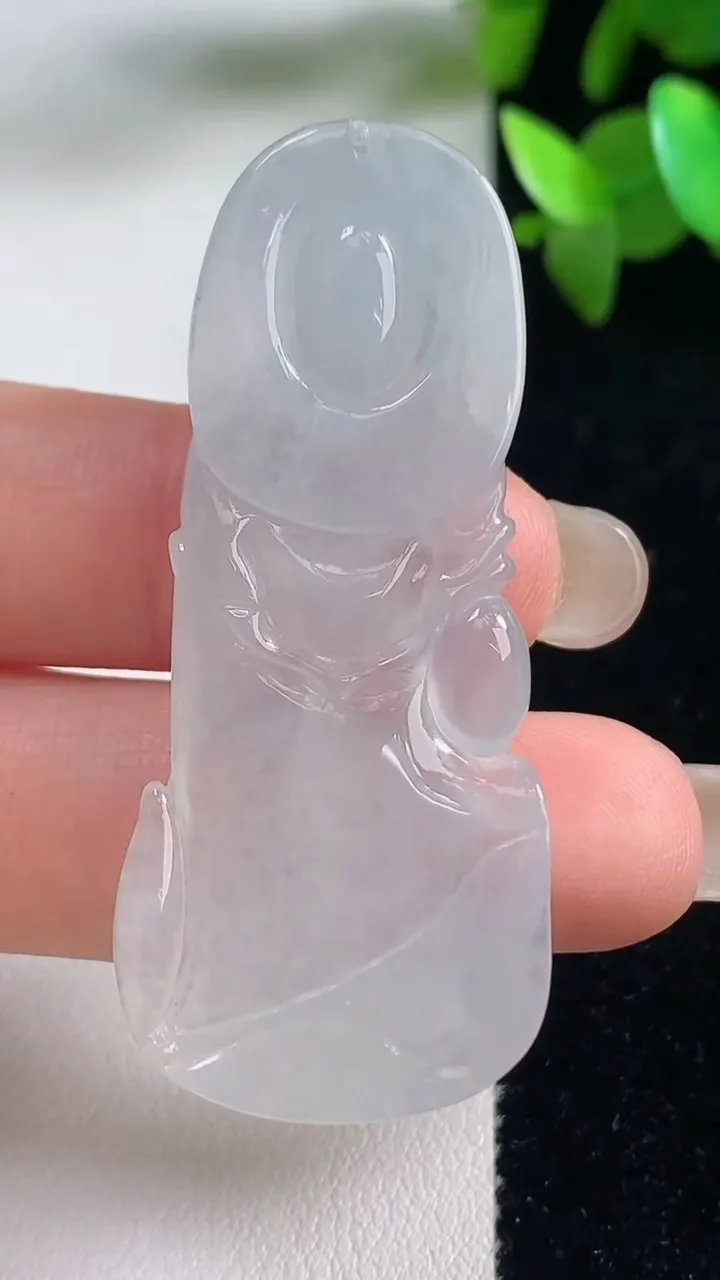 天然A货翡翠妈祖吊坠，尺寸52-22.2-5，重量:11.32g
9月11日