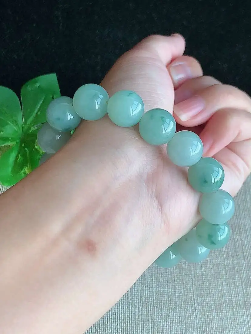 a货翡翠老坑冰种飘花圆珠佛珠手串16颗  尺寸12.6mm 重量57.12g 0912