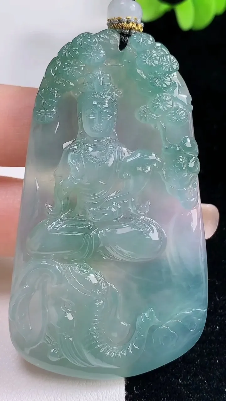 天然A货翡翠种飘花普贤菩萨吊坠，尺寸67.4-38.5-7.2，重量:42.37g
9月13日