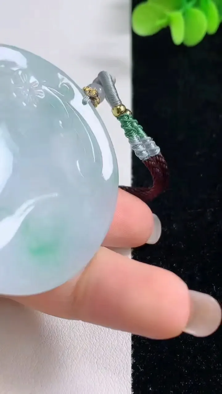 天然A货翡翠文殊菩萨吊坠，尺寸53.8-49.7-6，重量:36.00g
9月13日