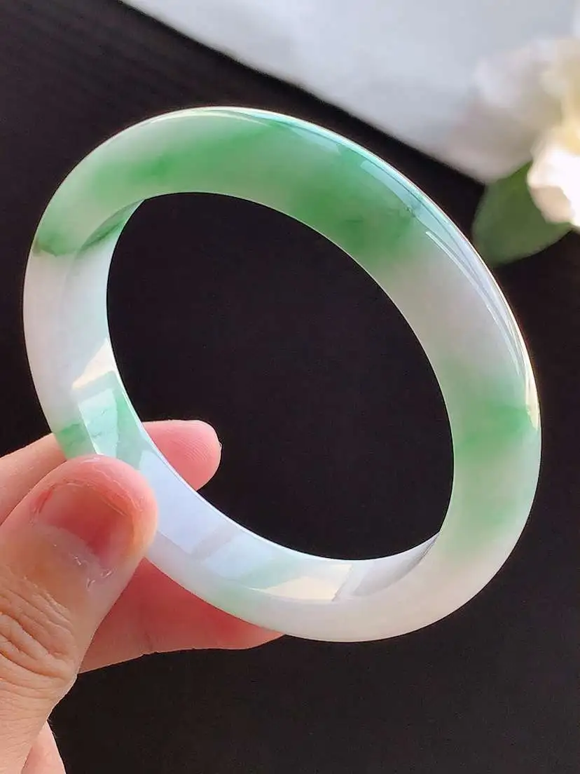 a货翡翠老坑冰种飘绿正装正圈手镯54-55圈口  尺寸54.5×11.7×7.5mm 重量49.18g 0911