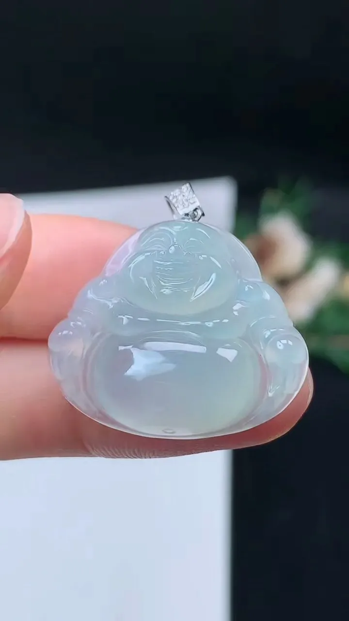 天然A货翡翠白冰佛公吊坠，尺寸22.7-27-6，重量:5.51g
9月13日
