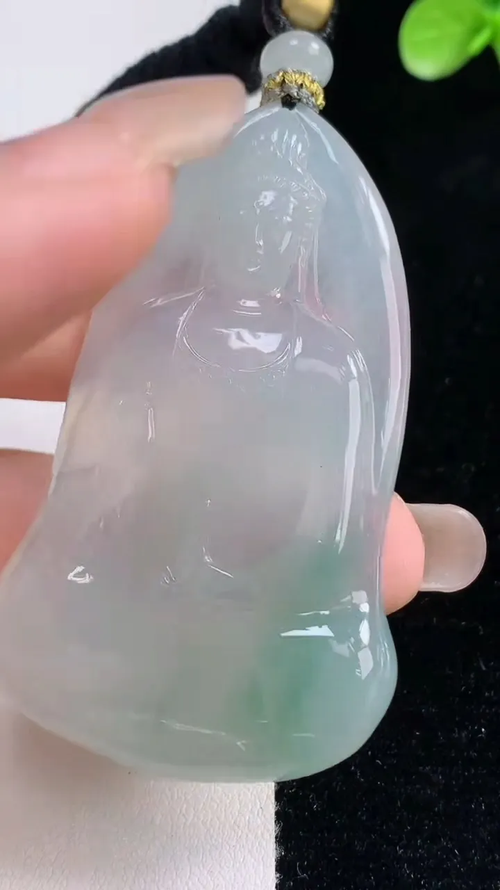 天然A货翡翠种飘花观音菩萨吊坠，尺寸60-37-5.7，重量:30.07g
9月13日
