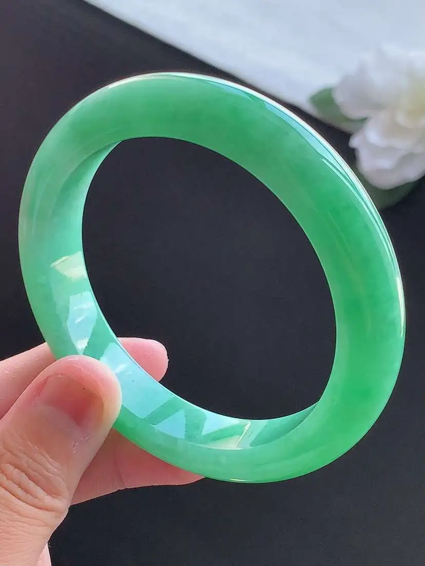 a货翡翠老坑冰种满绿正装正圈手镯57-58圈口  尺寸57.5×12×8.8mm 重量63.88g 0911