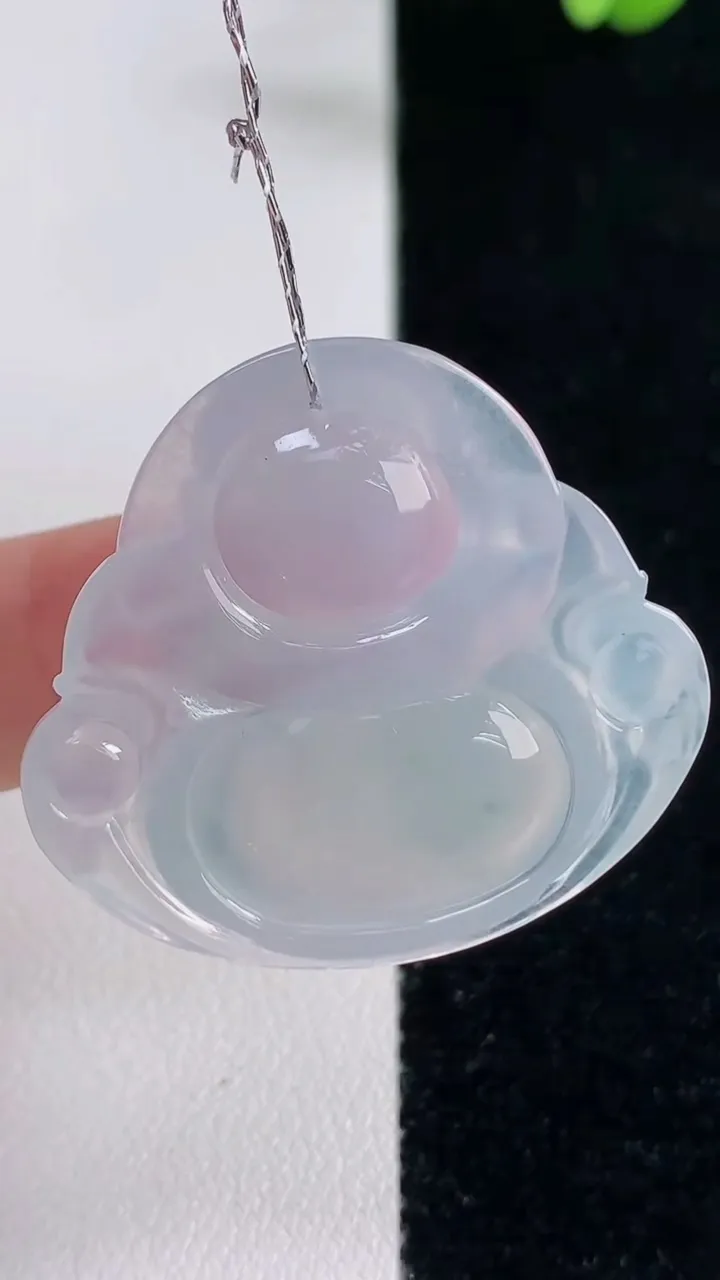 天然A货翡翠种白冰佛公吊坠，尺寸31.2-34.5-6.2，重量:10.40g
9月13日