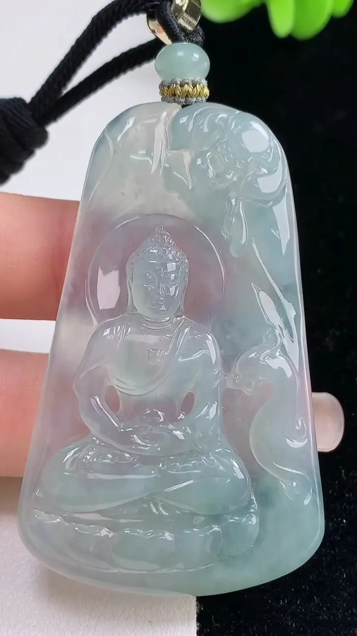 天然A货翡翠大日如来吊坠，尺寸60.3-37.3-5.3，重量:28.99g
9月13日