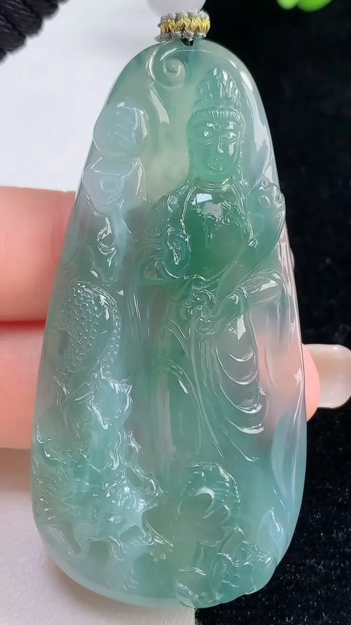 天然A货翡翠祥龙大势至观音菩萨吊坠，尺寸64-31.4-5.4，重量:26.50g
9月13日
