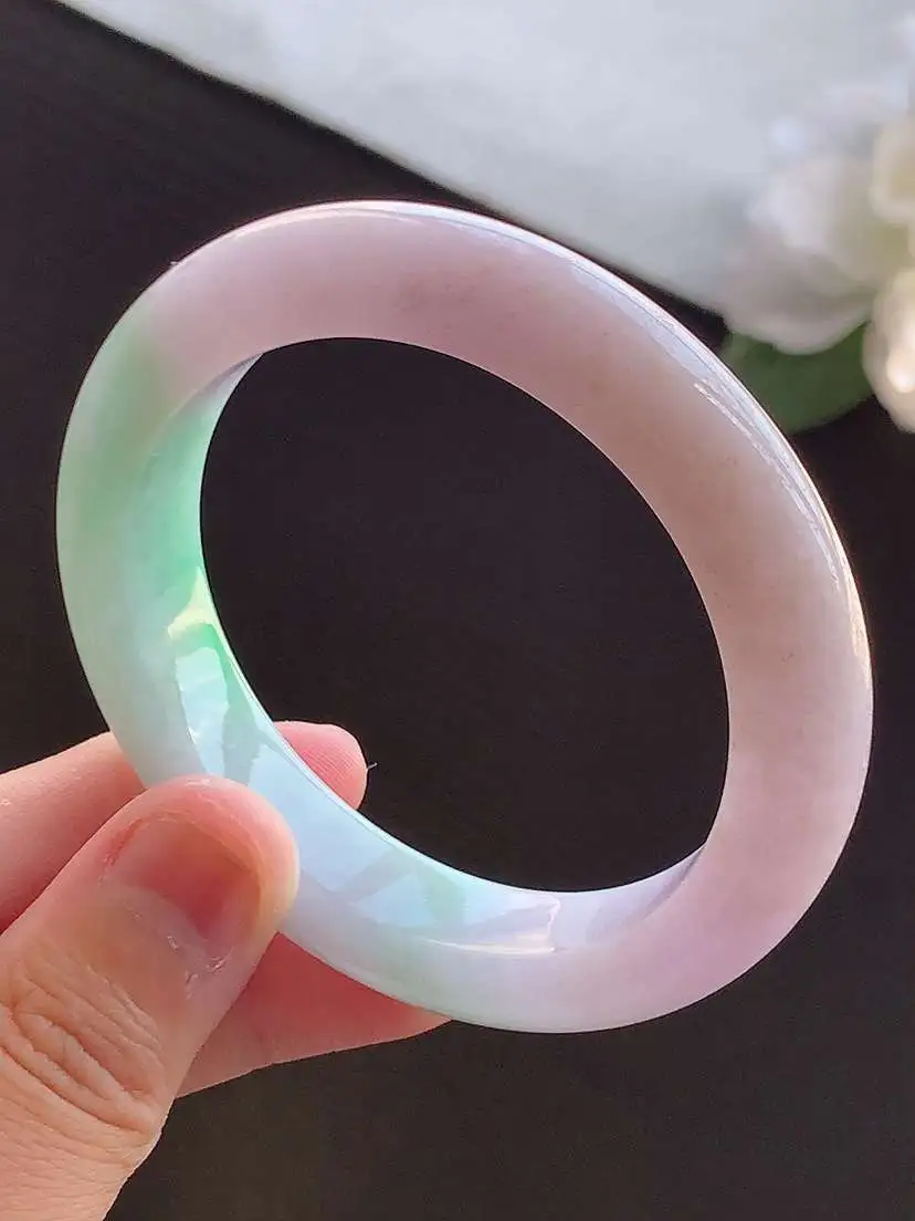a货翡翠老坑冰润春带彩紫罗兰飘绿正装正圈手镯52-53小圈口  尺寸52×11.7×9mm 重量54.42g 0911