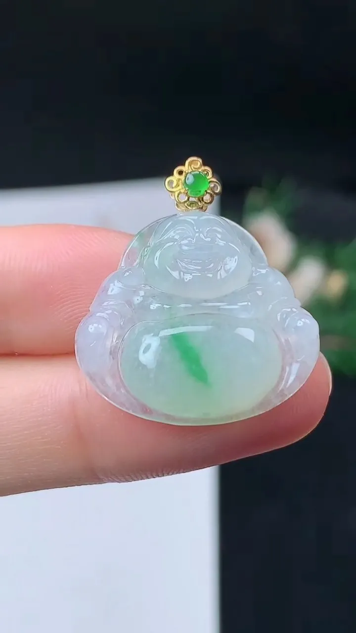 天然A货翡翠佛公吊坠，尺寸21-23.8-5，重量:4.24g
9月13日