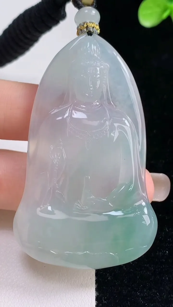 天然A货翡翠种飘花观音菩萨吊坠，尺寸60-37-5.7，重量:30.07g
9月13日