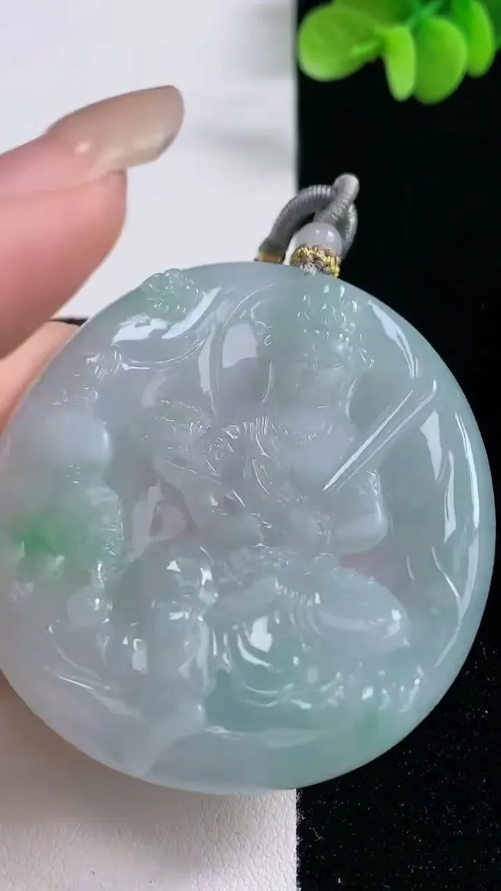 天然A货翡翠文殊菩萨吊坠，尺寸53.8-49.7-6，重量:36.00g
9月13日