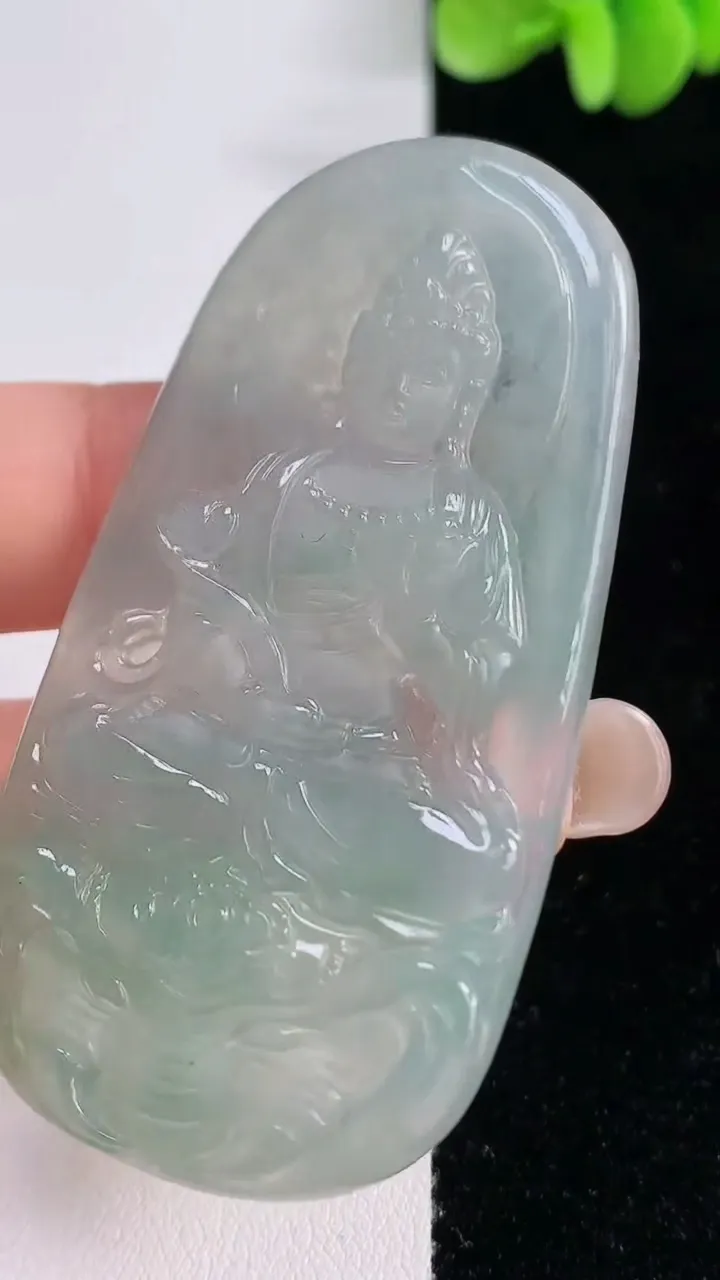 天然A货翡翠普贤菩萨吊坠，尺寸62-32.6-4，重量:20.81g
9月13日