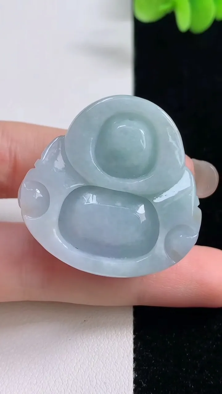 天然A货翡翠紫罗兰佛公吊坠，尺寸34.3-35.3-11.8，重量:24.07g
9月13日