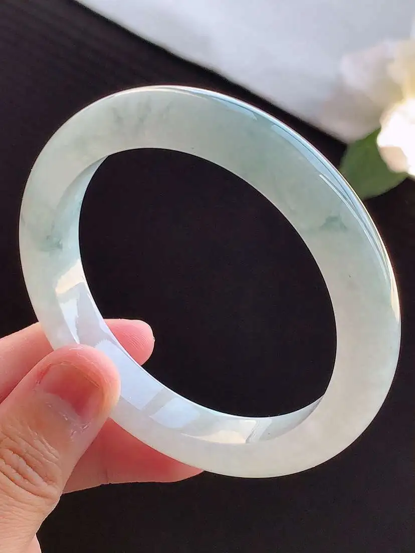 a货翡翠老坑冰种飘花正装正圈手镯57-58圈口  尺寸57×11.2×8.6mm 重量57.05g 0911