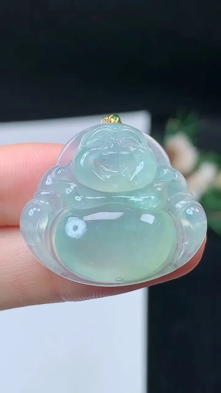 天然A货翡翠佛公吊坠，尺寸25.2-28.9-6.2，重量:6.72g
9月13日