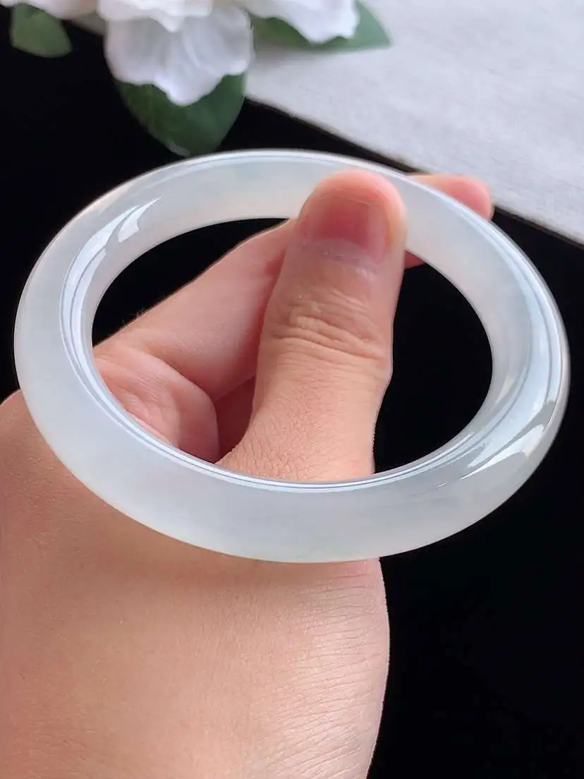 a货翡翠老坑冰种白月光圆条手镯54-55圈口  尺寸54×9.6mm 重量50.44g 0913