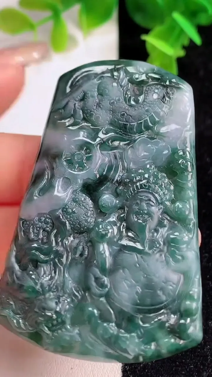 天然A货翡翠飘花祥龙财神爷吊坠，尺寸62.7-38.7-4.7，重量:26.74g
9月14日