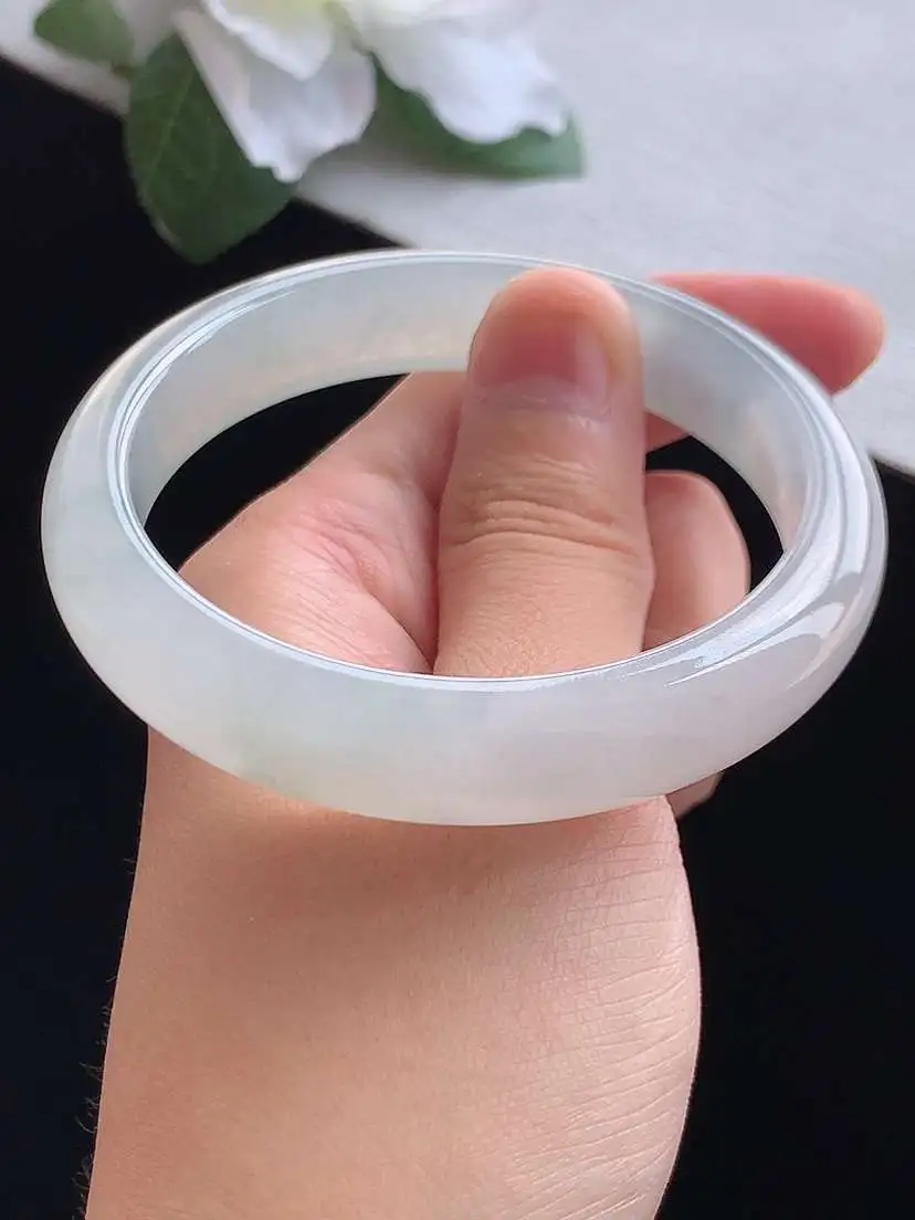 a货翡翠老坑冰种白月光正装正圈手镯55-56圈口  尺寸55.2×12×7.2mm 重量49.44g 0913