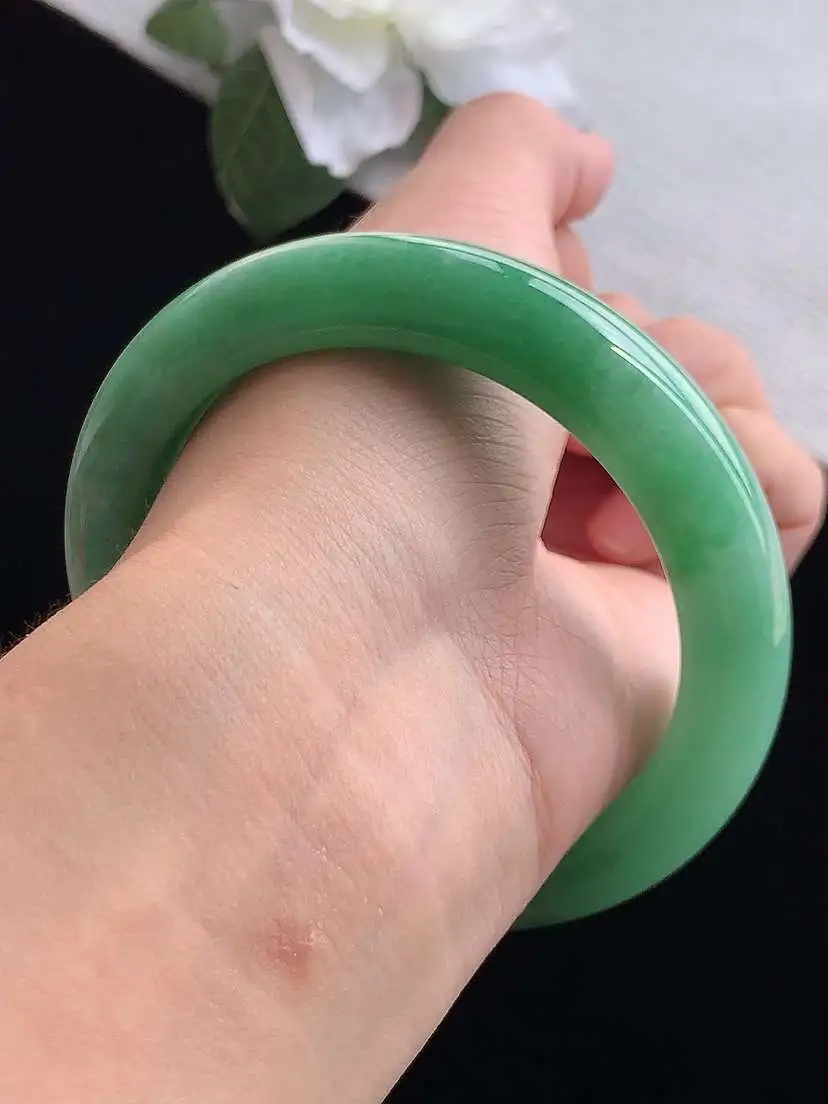 a货翡翠老坑冰种满绿正装正圈手镯57-58圈口 尺寸57.6×12.3×9.5mm 重量72.32g 0913