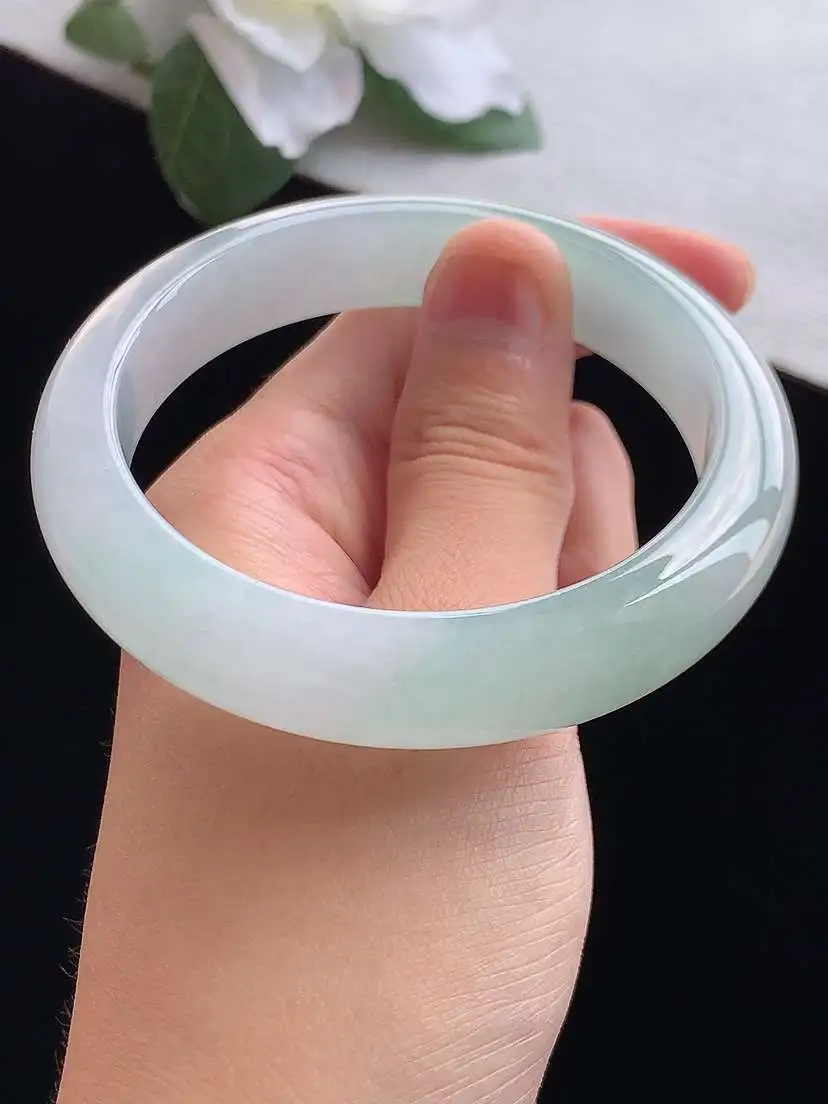 a货翡翠老坑冰种白月光正装正圈手镯56-57圈口  尺寸56.5×12.4×8.5mm 重量60.35g 0913