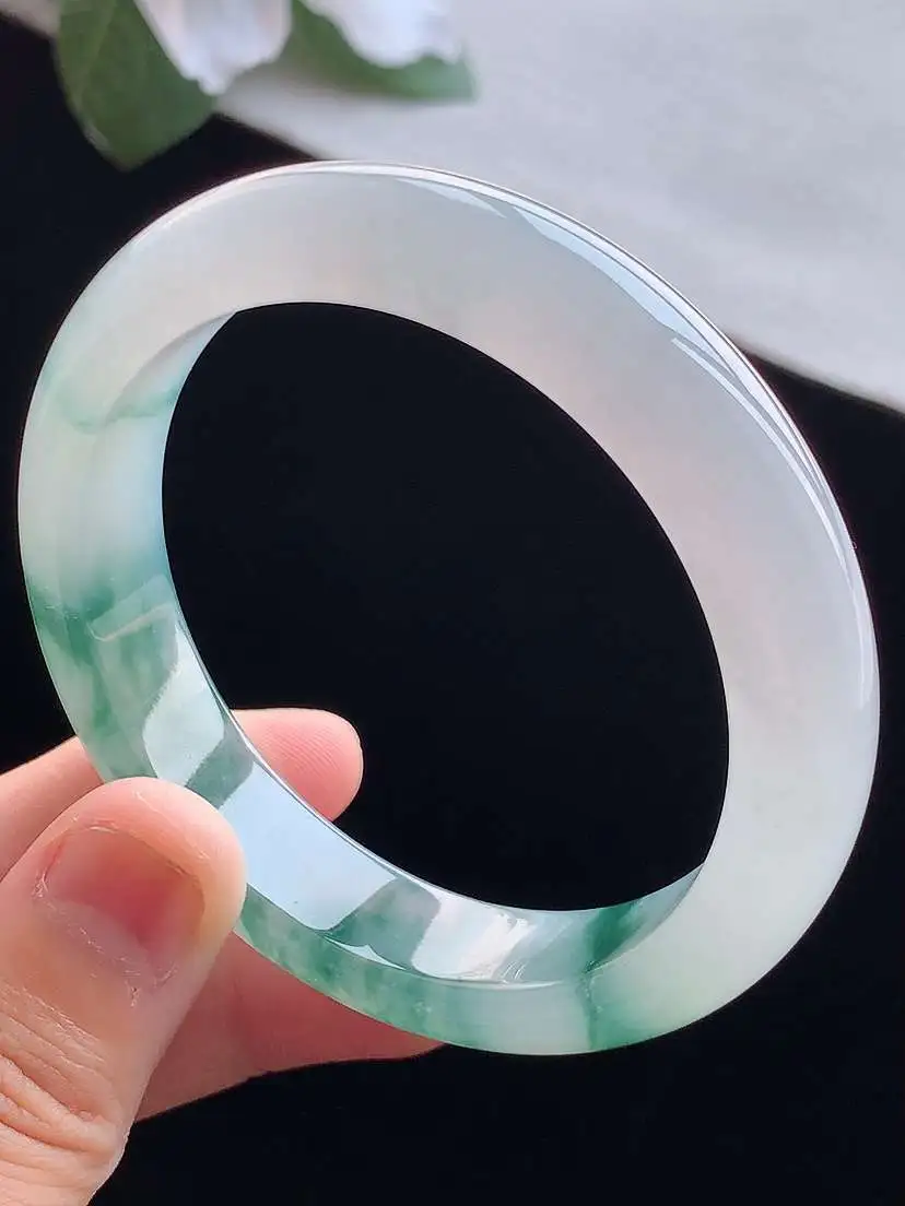 a货翡翠老坑冰种飘花正装正圈手镯53-54圈口  尺寸53.6×12.3×8mm 重量51.83g 0913